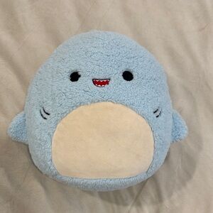 Davie The Shark Fuzzamallow Squishmallow Plush Toy
